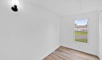 66 Emmett St 43, Bristol, CT 06455
