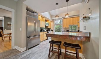 32 Wellesley Dr, Bedford, NH 03110