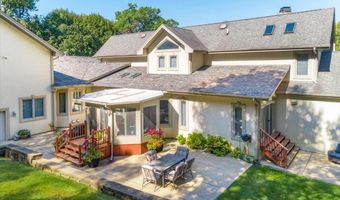 925 N River Rd, Algonquin, IL 60102