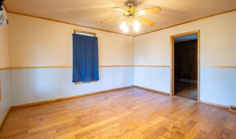 300 N Harshbarger St, Abingdon, IL 61410