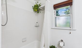 6916 PACIFIC Ln, Annandale, VA 22003