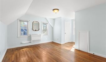 59 Merritt Rd, East Providence, RI 02915