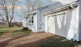 11 Granada Ter, Middletown, RI 02842