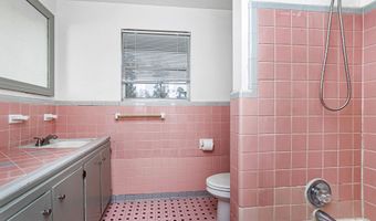 1435 Duchess Dr, Baton Rouge, LA 70815