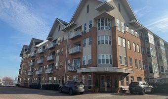 23 PIERSIDE Dr 201, Baltimore, MD 21230