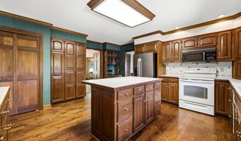 628 Charlotte St, Athens, TN 37303