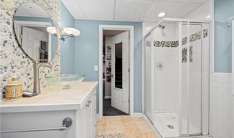 224 Sleepy Hollow Dr, Amherst, OH 44001