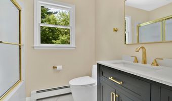 39 Briarwood Dr, Colchester, CT 06415