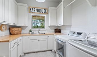 4205 Rainbow Farm Rd, Bentonville, AR 72713
