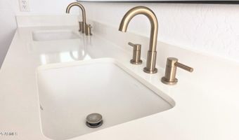 843 W LOCUST Dr, Chandler, AZ 85248