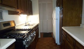 1227 S Old Wilke Rd 306, Arlington Heights, IL 60005