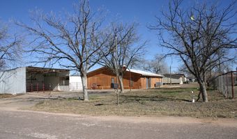 805 SW 7th St, Andrews, TX 79714