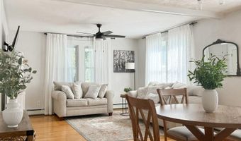 53 Thompson St, Amesbury, MA 01913