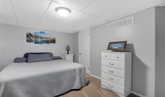 502 Oak Ridge Trails Ct, Ballwin, MO 63021