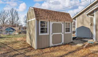 320 Harrison Ct, Auburn, KS 66402