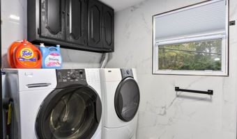 271 N Shore Dr, Albrightsville, PA 18210