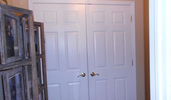 4 Hidden Lake Cir, Barnegat, NJ 08005