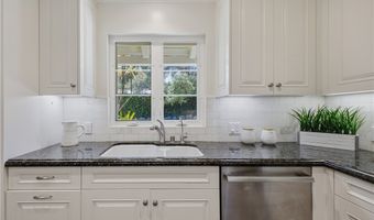 2011 Canyon Rd, Arcadia, CA 91006