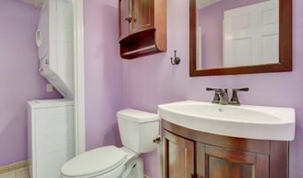 173 Stonyridge Dr, Bayonne, NJ 07035