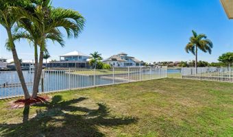 5714 SEA TROUT Pl, Apollo Beach, FL 33572