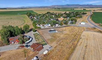 8 Punkin Center Rd, Bellevue, ID 83313