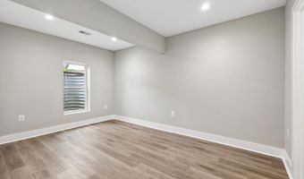 735 N GEORGE MASON Dr, Arlington, VA 22203