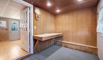 3 Smith St, Andover, NJ 07821