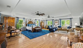 121 Peacock Rd, Barnesville, GA 30204