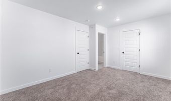 831 Massachusetts Ave, Bentonville, AR 72713