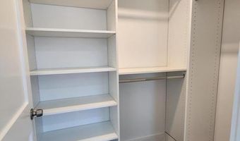 105 Summit Ave, Belford, NJ 07718