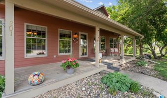 301 Lee Dr, Alcester, SD 57001