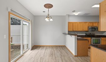 6524 154th St W 107, Apple Valley, MN 55124