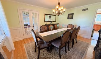 14 E Gate Rd, Danbury, CT 06811