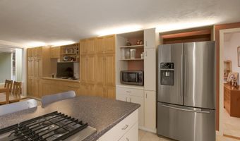 10 Steep Hollow Ln, Cos Cob, CT 06807