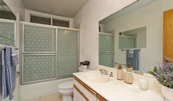 98-1024 Oliwa St, Aiea, HI 96701