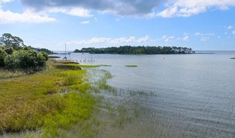 590 Hwy 98, Apalachicola, FL 32320