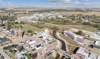 108 W 1st, Dyersville, IA 52040