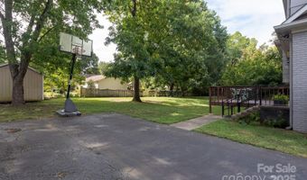 6917 Lancer Dr, Charlotte, NC 28226