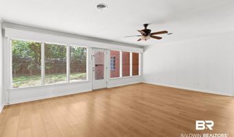 402 E Poplar St, Atmore, AL 36502