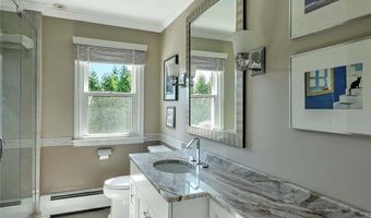 102 Cranberry Ter, Cranston, RI 02921