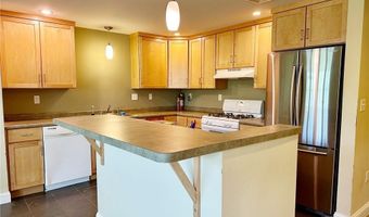 190 Clarke Rd 102, Narragansett, RI 02882