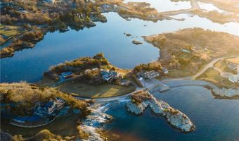 6 Price's Cove Ave, Newport, RI 02840