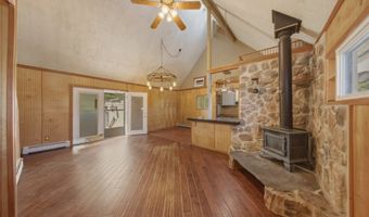 51 Zinnia Dr, Alloway, NJ 07418