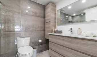 18081 Biscayne Blvd 801, Aventura, FL 33160