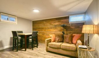 424 E DARWIN St, Athena, OR 97813