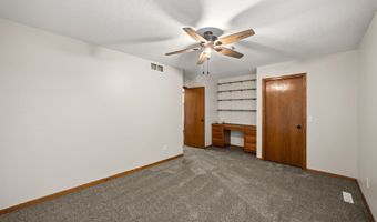 2805 NW Park Ln, Ankeny, IA 50023