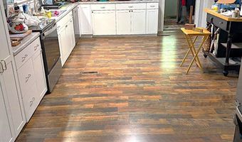 258 Johnson St, Alderson, WV 24910