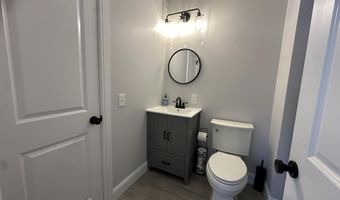 1008 Anchor Ave, Beachwood, NJ 08722