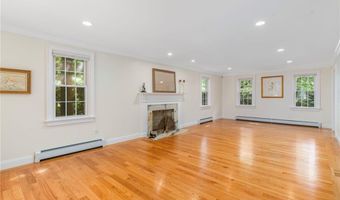 120 Fox Run, East Greenwich, RI 02818