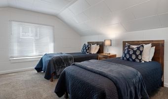 202 NW Thurston Ave, Bend, OR 97703
